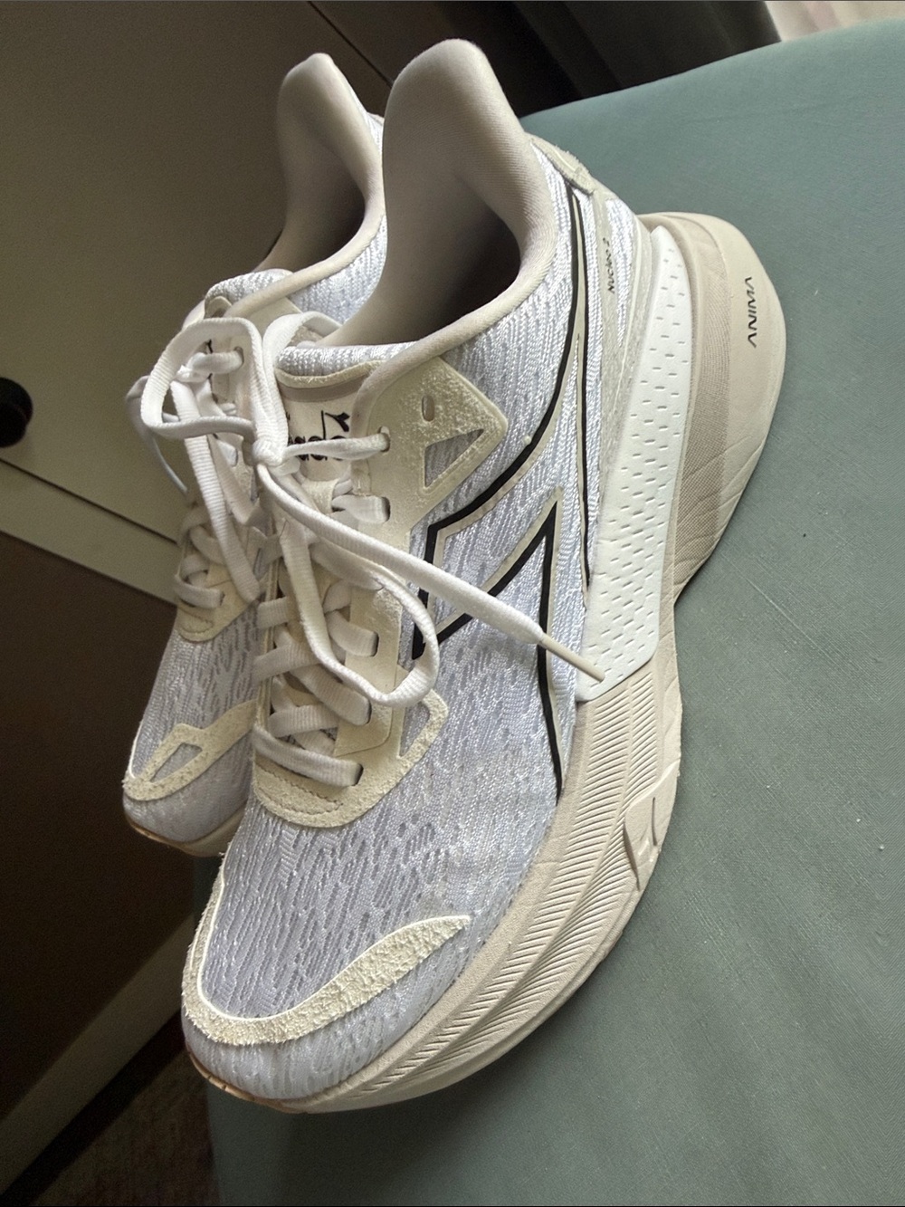 Diadora Nucleo 2 Neutral White/Off-White Women’s Running Shoes